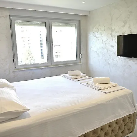 Elenor * Mostar